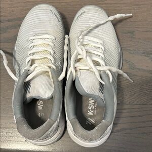K-Swiss Classic White and Gray Tennis Shoes.  Perfect for tennis and pickleball.